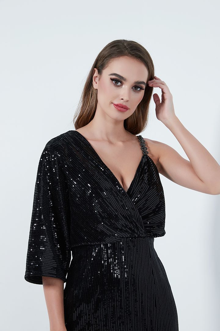 One-shoulder sequins dress